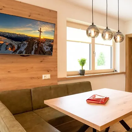 Jasmin Lägenhet Tux